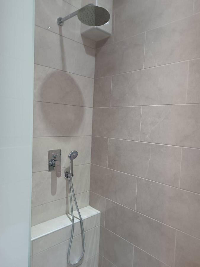 Navarino Luxe Suites With Sea View Peraía Zewnętrze zdjęcie