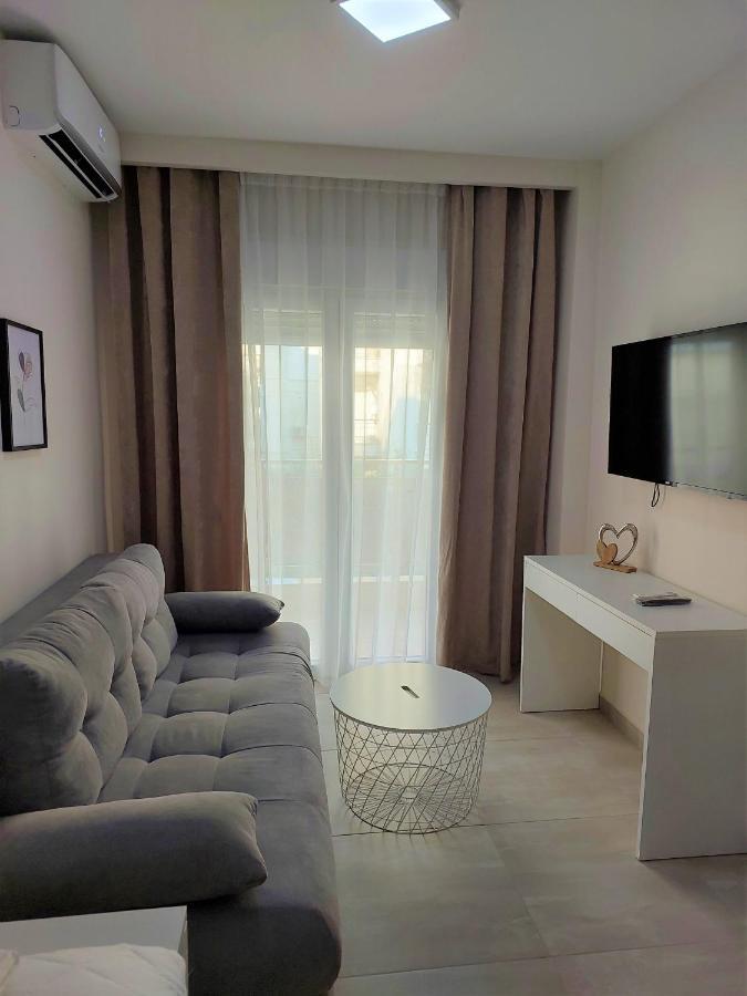 Navarino Luxe Suites With Sea View Peraía Zewnętrze zdjęcie