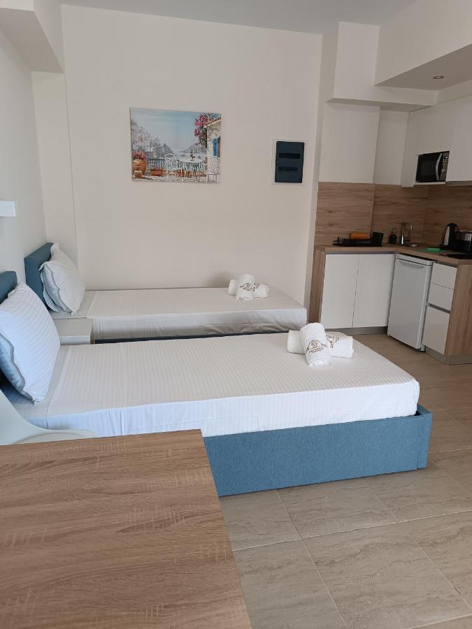 Navarino Luxe Suites With Sea View Peraía Zewnętrze zdjęcie